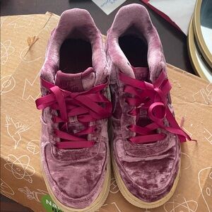 Nike Air Force 1 Low Crushed Velvet Youth 4 Tea Berry 849345-501